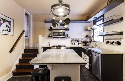 Cherokee Triangle House | Renovated Historic Home, Walk to All! 4 bedrooms/baths, large deck and grill