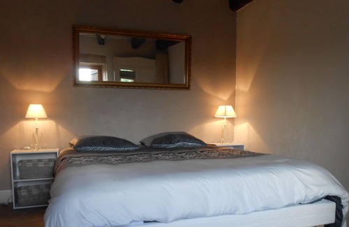 Turenne House | Renovated House in idyllic settings