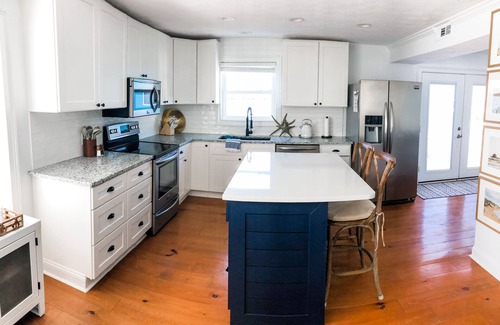 Ocean Isle Beach House | Renovated Island Cottage on OIB with views of Jinx Creek, 4 min walk to beach