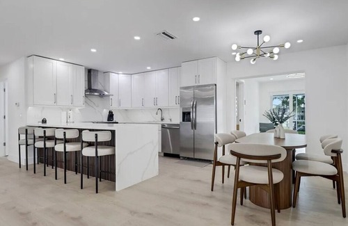 Lochmoor Waterway Estates House | Renovated Modern Home with Big Pool & Ocean Access