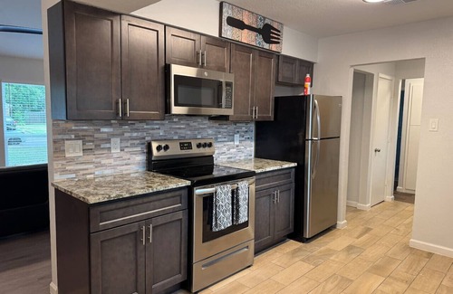 Flower Mound House | Renovated modern Flower Mound home close to DFW airport