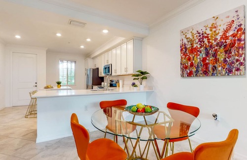 Immokalee Condo | Renovated Pet-Friendly condo - golf, & grill access