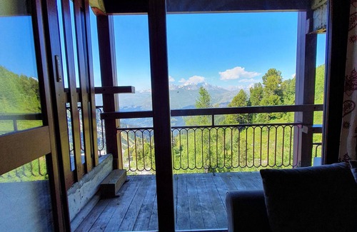 Arc-2000 Apartment | Renovated studio near center, balcony, 4 people