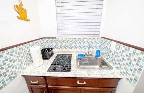 Oak Ridge House | Renovated studio/8min Universal/15 Disney/10 Dtown