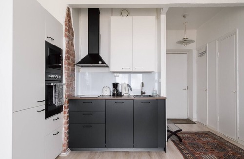 Kallio Apartment | Renovated Top Floor Studio in Kallio