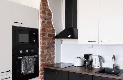 Kallio Apartment | Renovated Top Floor Studio in Kallio