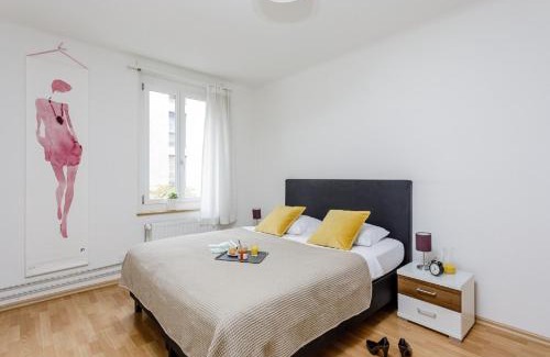 Breite Apartment | Rent a Home Eptingerstrasse - Self Check-In