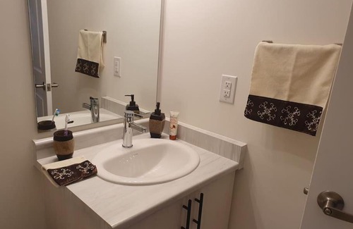 Wasaga Beach House | Rent entire house in Wasaga Beach. Spacious and Cosy!