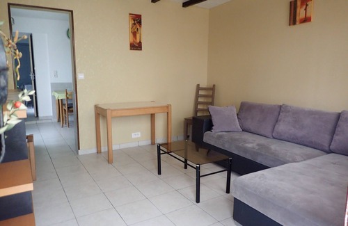 Bry-sur-Marne Apartment | Rental for 4/5 people, Near PARIS by RER A, Bord de Marne.