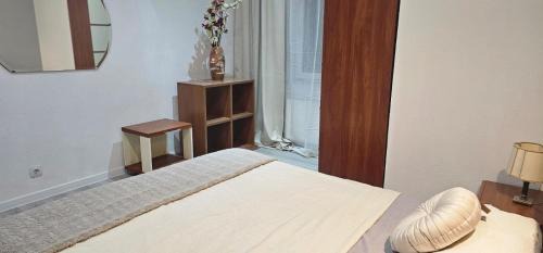 Chisinau Apartment | RentHouse Apart-Hotel Room #9