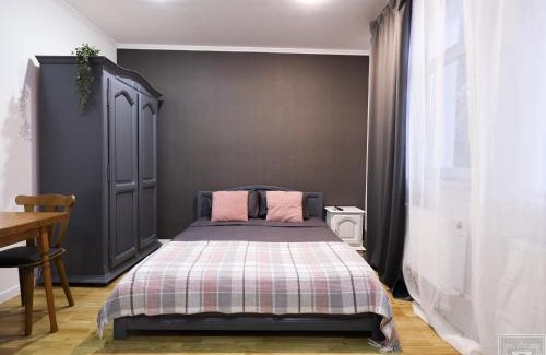 Chisinau Apartment | RentHouse Apart-Hotel Room #11