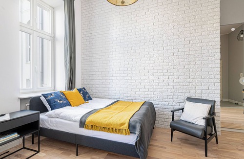 Praga Apartment | RentPlanet - Studio Kępna