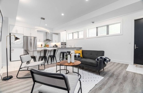 Downtown London Condo | RentX| Downtown London/2bd/2Bath