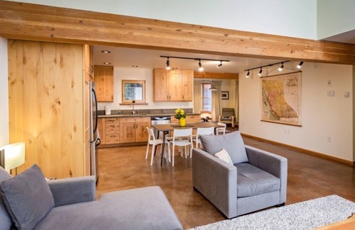 Rossland House | Representing the Art of Mountain Living.
