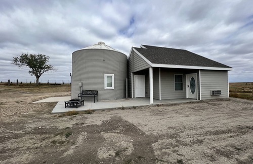 Pfeifer House | Repurposed Grain Bin Bunkhouse