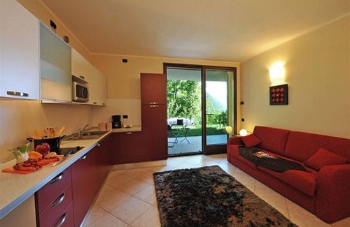 Argegno Apartment | Residence Eden Azalea 2