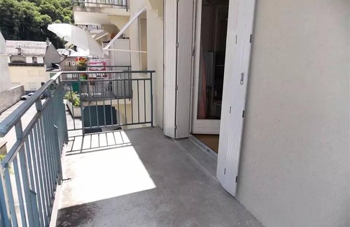 Bagneres-de-Luchon Apartment | Residence Hotel De France - LUCHON CENTRE -2 PIECES CABINE - GRAND BALCON SOUTH - PARKING