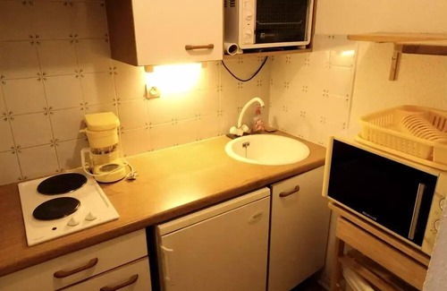 Bagneres-de-Luchon Apartment | Residence Hotel De France - Studio Cabin 4 Pers. 4 beds LUCHON BAGNES