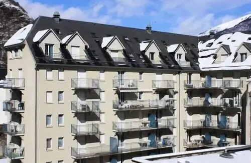 Bagneres-de-Luchon Apartment | Residence Hotel De France - Studio Cabin 4 Pers. 4 beds LUCHON BAGNES