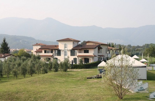 Cunettone-villa House | RESIDENCE IL COLOMBARO ~ THREE-ROOM APARTMENT B21