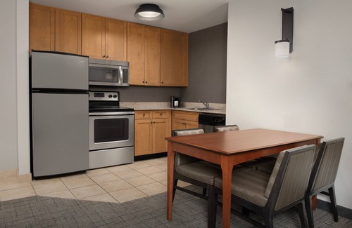 Terry Sanford Hotel | Residence Inn by Marriott Fayetteville Cross Creek