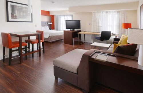 Oak Park - Northwood Hotel | Residence Inn by Marriott San Antonio Airport/Alamo Heights