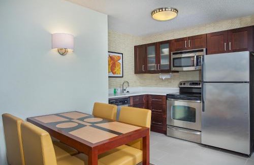 Ashley Oaks Hotel | Residence Inn Knoxville Cedar Bluff