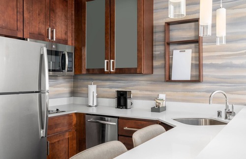 Wauwatosa Hotel | Residence Inn Milwaukee West