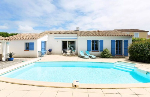 Saint-Jean-de-Monts Villa | Residence Le Domaine de Vertmarines - 3 Room Villa 4 People