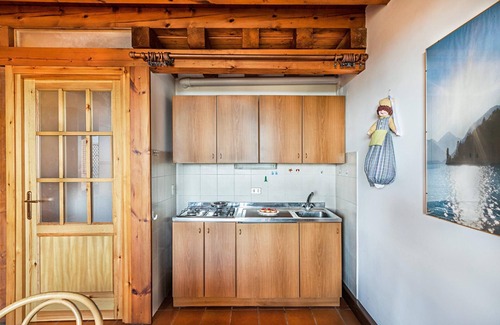 Moniga del Garda Apartment | Residence Moniga Porto 1 08 Apartment by Wonderful Italy