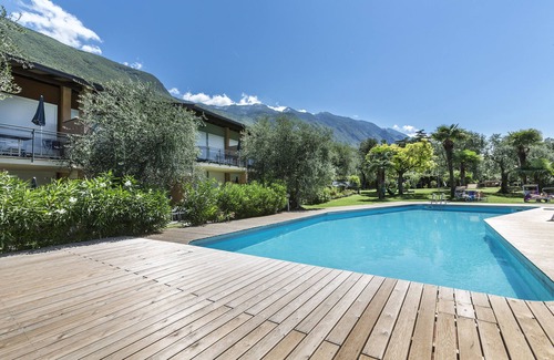 Campagnola House | Residence Parco Lago Di Garda