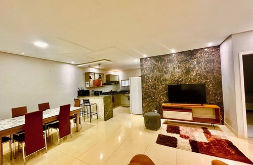 Liberdade House | Residence with swimming pool and barbecue, very large and cozy house