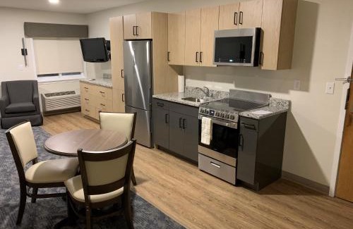 Marlborough Hotel | Residences at Solomon Pond