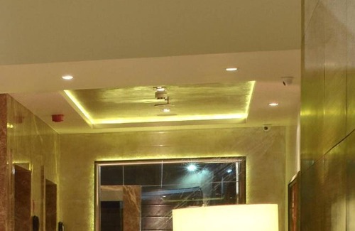 Malad West Hotel | Residency Sarovar Portico Mumbai