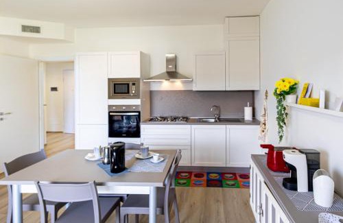 Arona Apartment | Residenza La Ruota Camelia