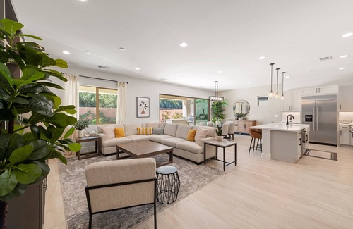 Indio House | Resort Amenities with Private Pool, Spa & Pizza Oven