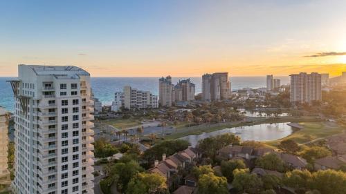 Sandestin House | Resort Condo Steps to Beach Pool Hot Tub Tennis Golf Sandestin Miramar Beach