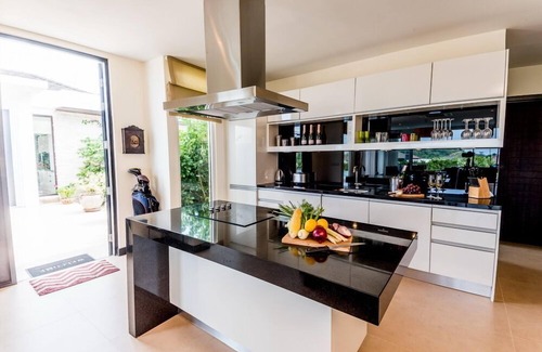 Khao Tao Villa | Resort Pool Villa With 5 Bedrooms TS1
