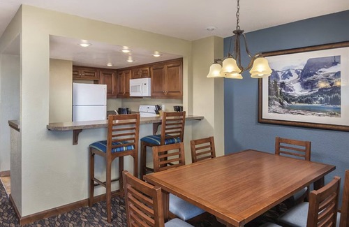 Tahoe Village Resort | Resort Stay in Tahoe 15 min to Heavenly Ski Resort