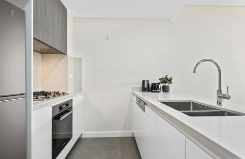 Lidcombe Apartment | Resort Style Living One bedroom Apt Olympic Park