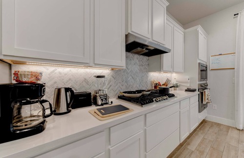Austin House | Resort style modern home close to airport, downtown and COTA