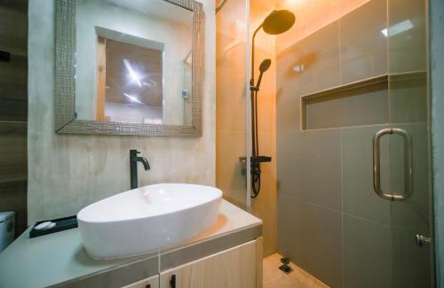 Bacolod Apartment | Resort type Family room for 4 to 5pax with pool