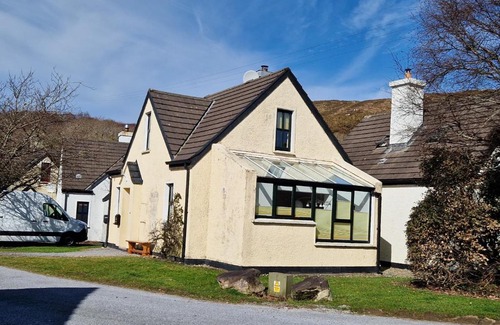 Clifden House | Rest and Recharge at 12 Clifden Glen