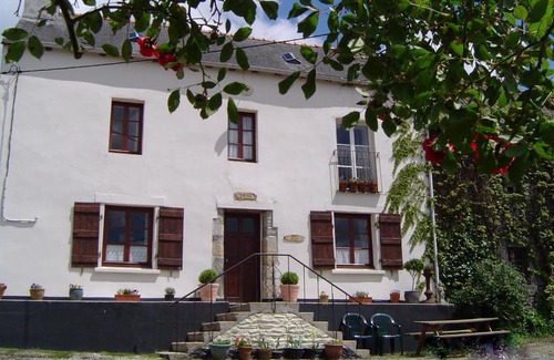 Saint-Segal House | Rest Huella
