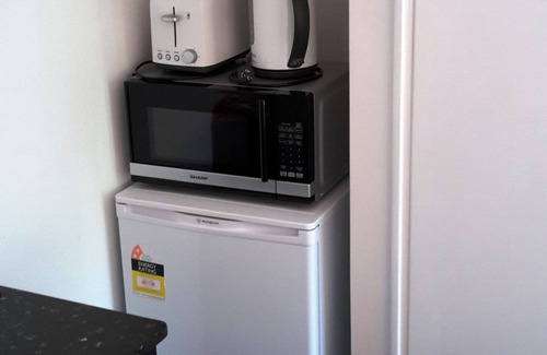 Broadwater Hotel | Restawile Motel