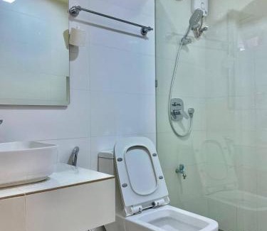 Male House | Resting View