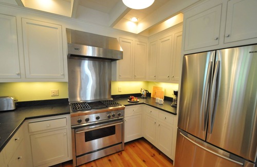 Lexington House | Restored 1840 House with Gardens in Historic Downtown