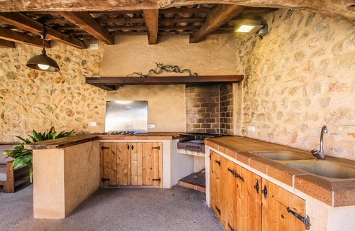 Buger House | Restored finca with modern elements, air conditioning & pool, beach at 10 KM