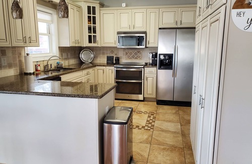 Mayhew House | Retreat at the Lake