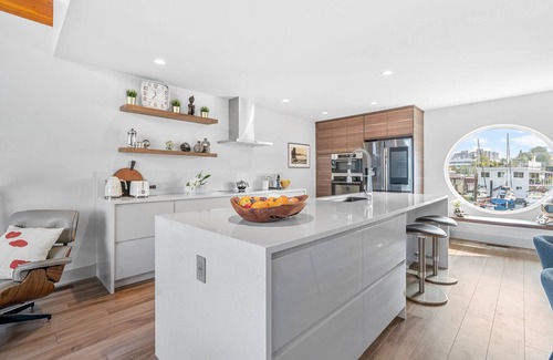Lower Lonsdale Boat Rental | Retreat to "The Sea Haven" for comfort & style! Stay in an elegant floating home